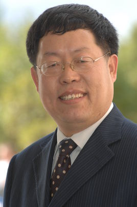 李灿院士.jpg